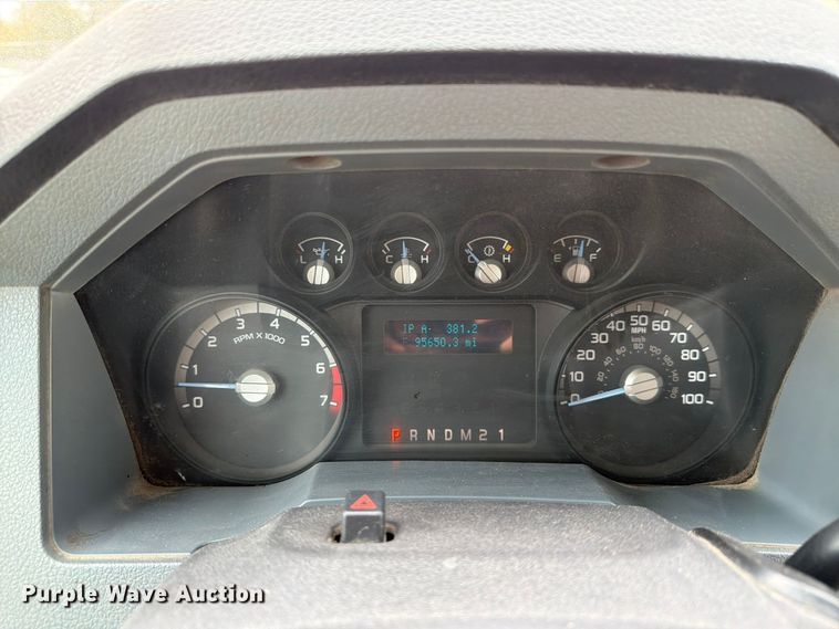 image for item FP3218 2015 Ford F250 Super Duty Crew Cab utility bed pickup truck