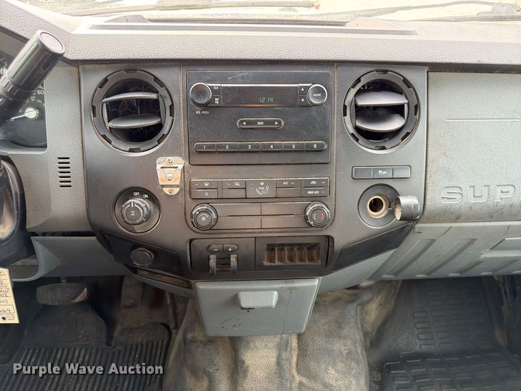 image for item FP3218 2015 Ford F250 Super Duty Crew Cab utility bed pickup truck