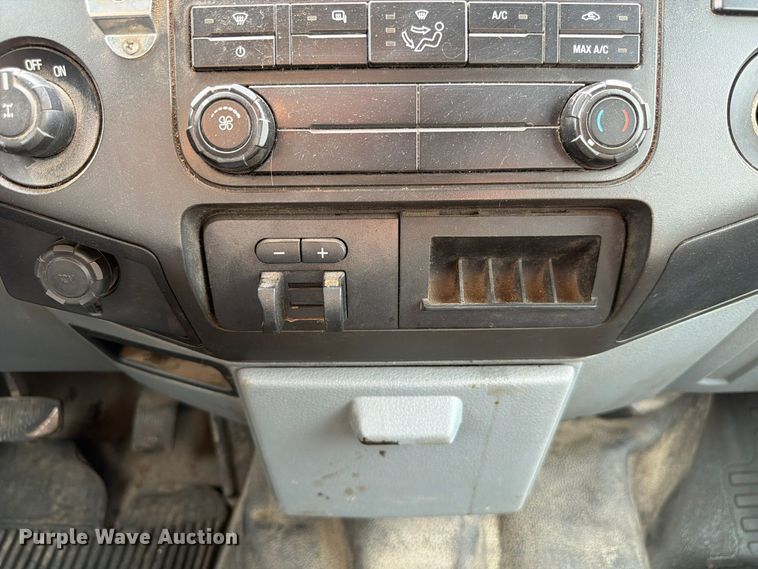 image for item FP3218 2015 Ford F250 Super Duty Crew Cab utility bed pickup truck