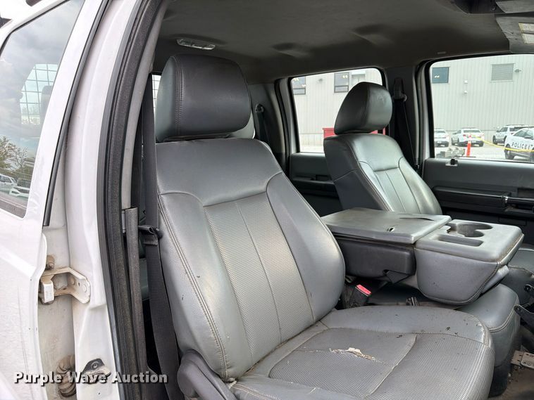 image for item FP3218 2015 Ford F250 Super Duty Crew Cab utility bed pickup truck