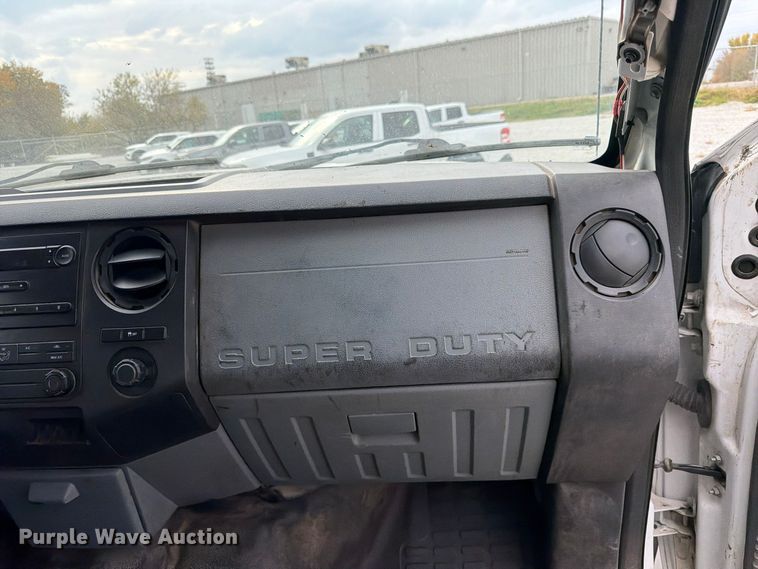 image for item FP3218 2015 Ford F250 Super Duty Crew Cab utility bed pickup truck