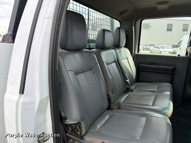 image for item FP3218 2015 Ford F250 Super Duty Crew Cab utility bed pickup truck