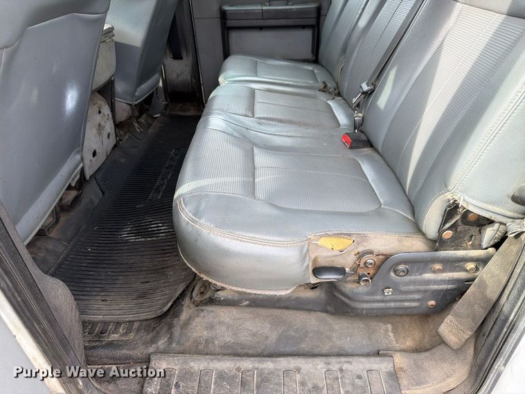 image for item FP3218 2015 Ford F250 Super Duty Crew Cab utility bed pickup truck