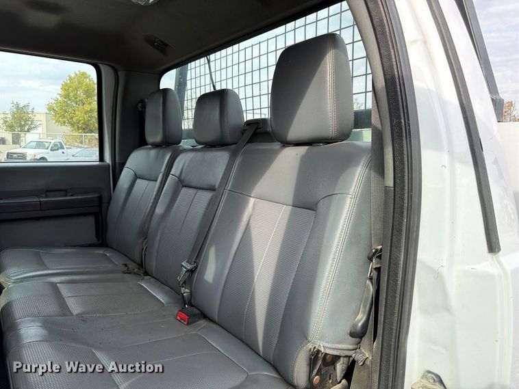 image for item FP3218 2015 Ford F250 Super Duty Crew Cab utility bed pickup truck