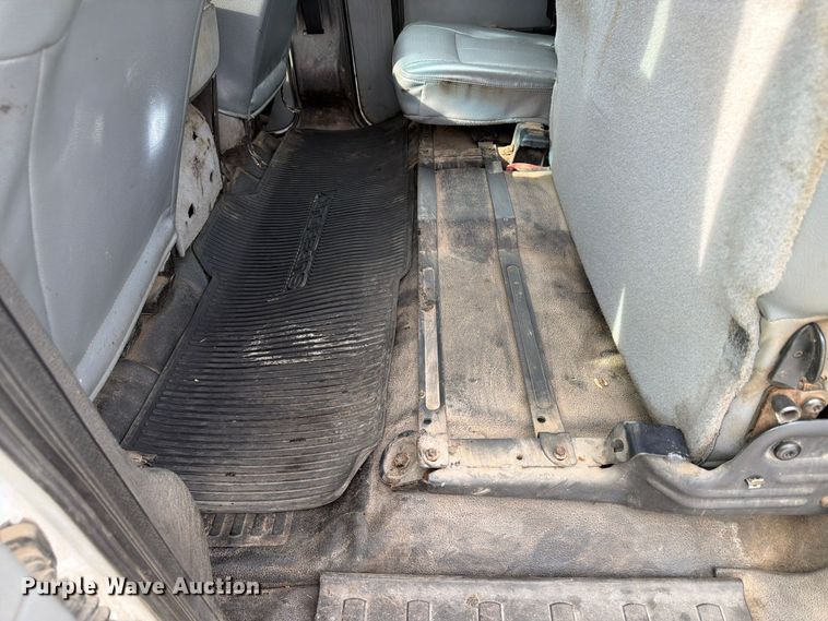 image for item FP3218 2015 Ford F250 Super Duty Crew Cab utility bed pickup truck