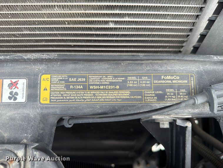 image for item FP3218 2015 Ford F250 Super Duty Crew Cab utility bed pickup truck