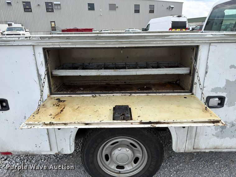 image for item FP3219 2015 Ford F250 Super Duty Ext. Cab utility bed pickup truck