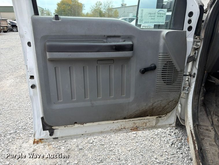 image for item FP3219 2015 Ford F250 Super Duty Ext. Cab utility bed pickup truck