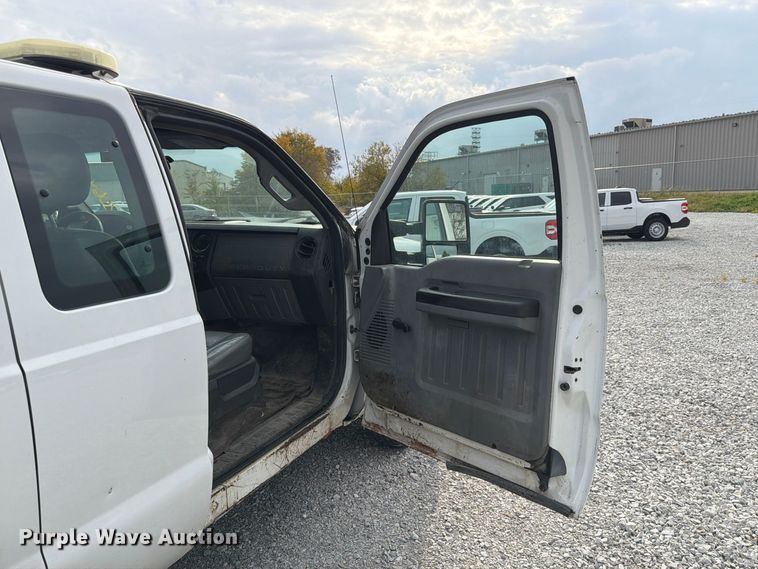 image for item FP3219 2015 Ford F250 Super Duty Ext. Cab utility bed pickup truck