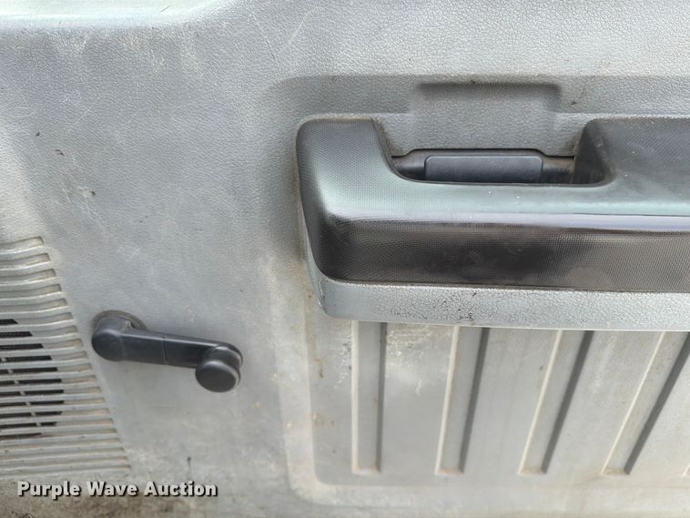 image for item FP3219 2015 Ford F250 Super Duty Ext. Cab utility bed pickup truck