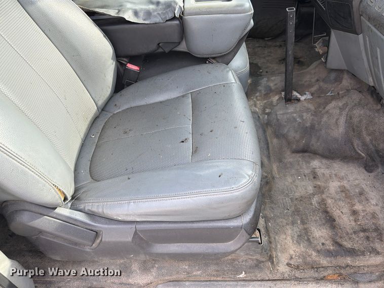 image for item FP3219 2015 Ford F250 Super Duty Ext. Cab utility bed pickup truck
