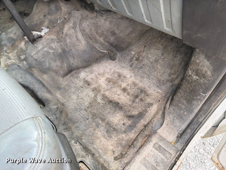 image for item FP3219 2015 Ford F250 Super Duty Ext. Cab utility bed pickup truck