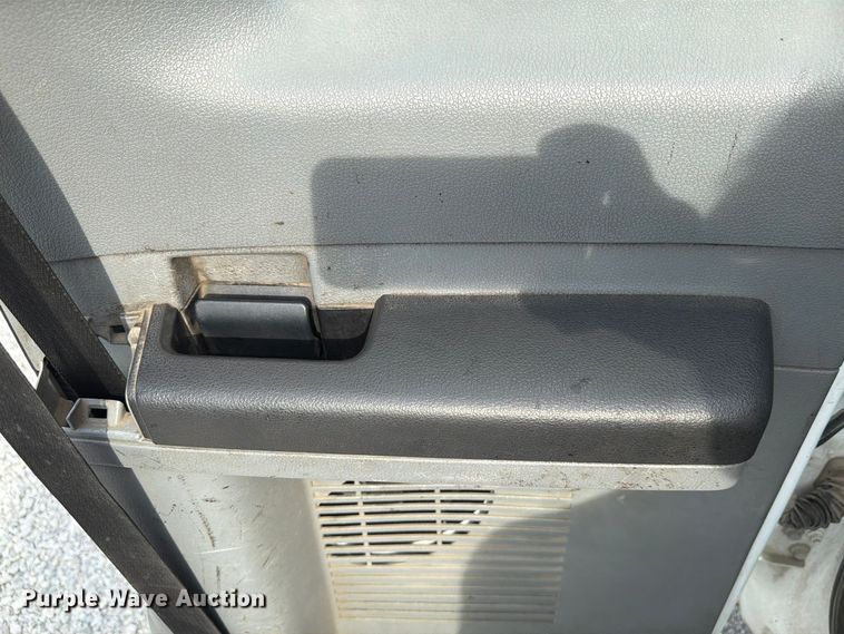 image for item FP3219 2015 Ford F250 Super Duty Ext. Cab utility bed pickup truck