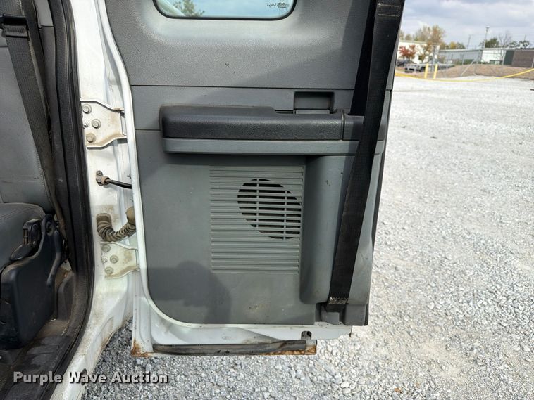 image for item FP3219 2015 Ford F250 Super Duty Ext. Cab utility bed pickup truck