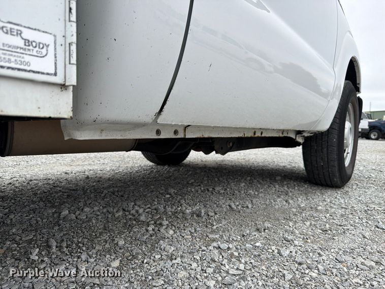 image for item FP3220 2015 Ford F250 Super Duty utility bed pickup truck