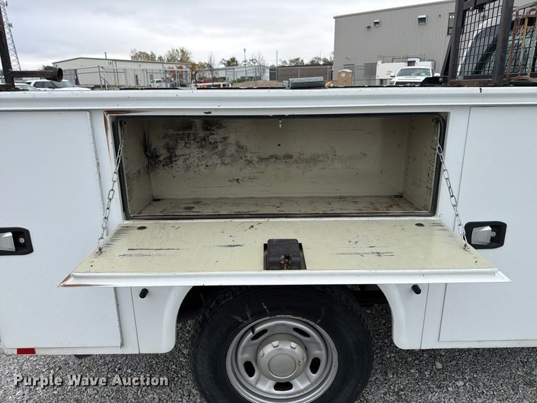 image for item FP3220 2015 Ford F250 Super Duty utility bed pickup truck