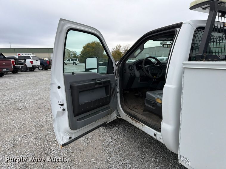 image for item FP3220 2015 Ford F250 Super Duty utility bed pickup truck