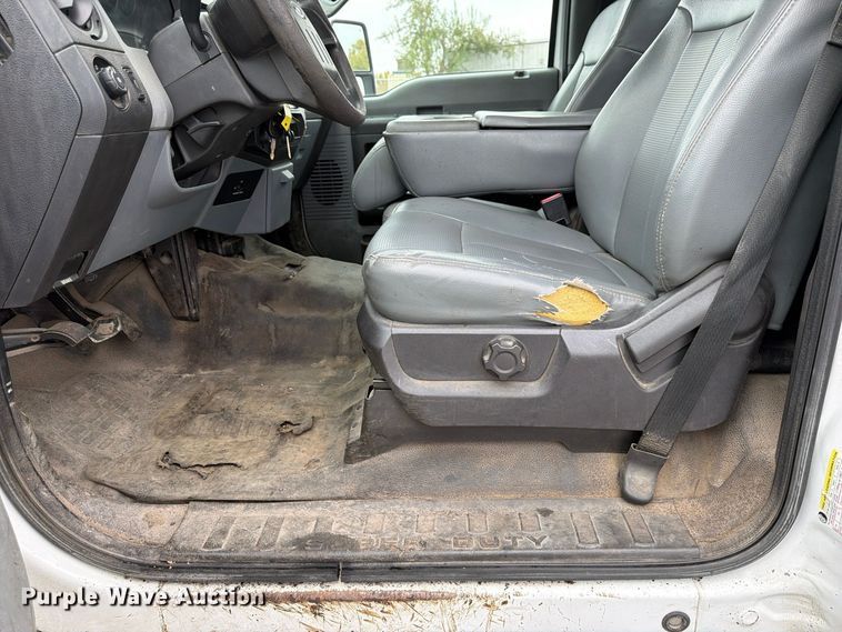 image for item FP3220 2015 Ford F250 Super Duty utility bed pickup truck