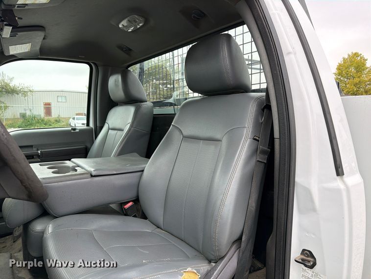 image for item FP3220 2015 Ford F250 Super Duty utility bed pickup truck