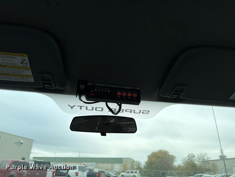 image for item FP3220 2015 Ford F250 Super Duty utility bed pickup truck