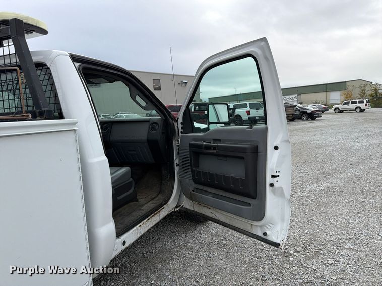 image for item FP3220 2015 Ford F250 Super Duty utility bed pickup truck