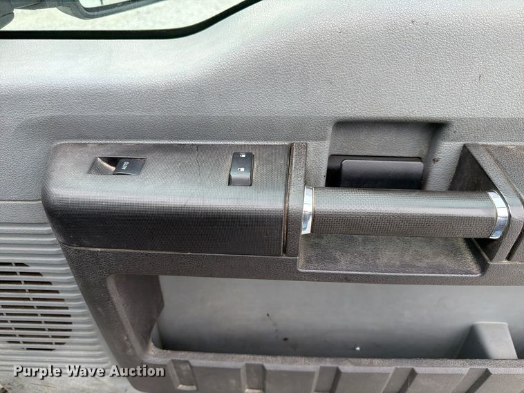 image for item FP3220 2015 Ford F250 Super Duty utility bed pickup truck