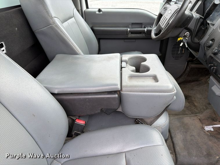 image for item FP3220 2015 Ford F250 Super Duty utility bed pickup truck