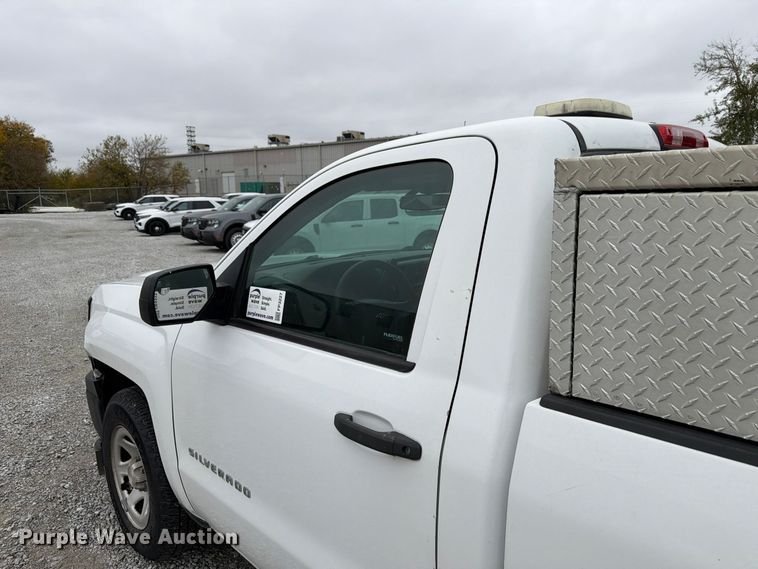 image for item FP3227 2015 Chevrolet Silverado 1500 pickup truck
