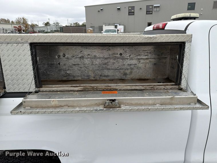 image for item FP3227 2015 Chevrolet Silverado 1500 pickup truck