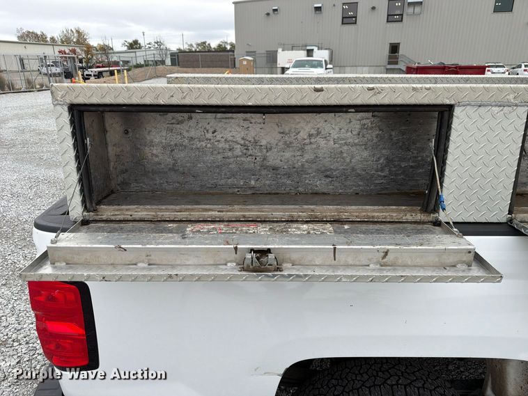 image for item FP3227 2015 Chevrolet Silverado 1500 pickup truck