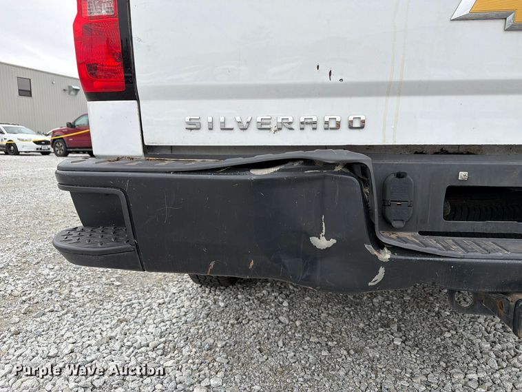 image for item FP3227 2015 Chevrolet Silverado 1500 pickup truck