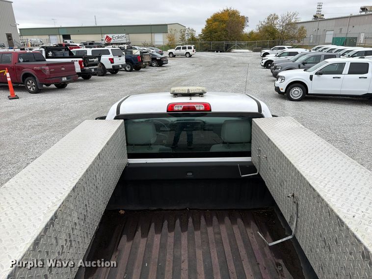 image for item FP3227 2015 Chevrolet Silverado 1500 pickup truck