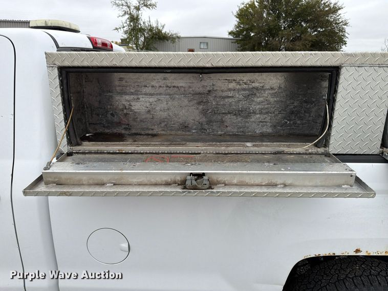 image for item FP3227 2015 Chevrolet Silverado 1500 pickup truck