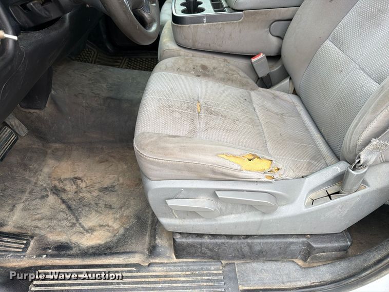 image for item FP3227 2015 Chevrolet Silverado 1500 pickup truck