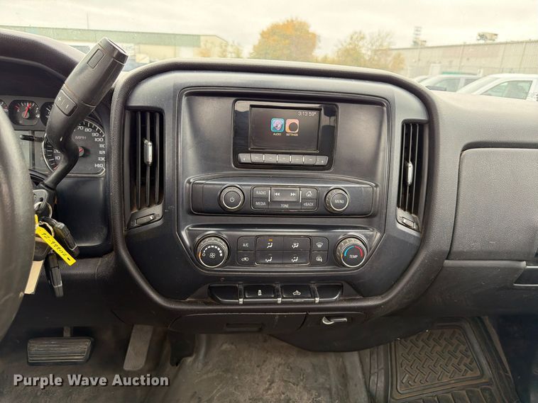 image for item FP3227 2015 Chevrolet Silverado 1500 pickup truck