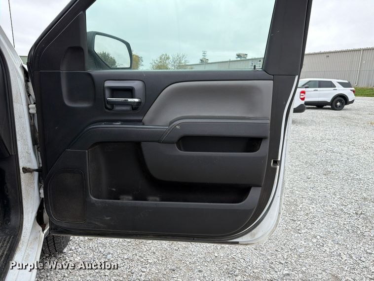 image for item FP3227 2015 Chevrolet Silverado 1500 pickup truck