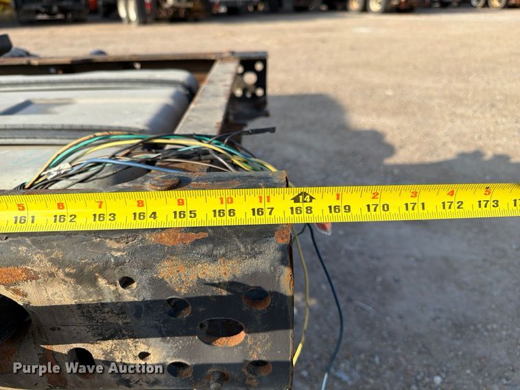 image for item FP3233 2002 Ford F550 Super Duty truck cab and chassis