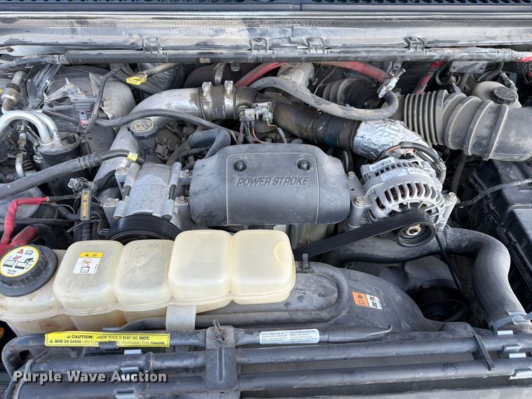 image for item FP3233 2002 Ford F550 Super Duty truck cab and chassis