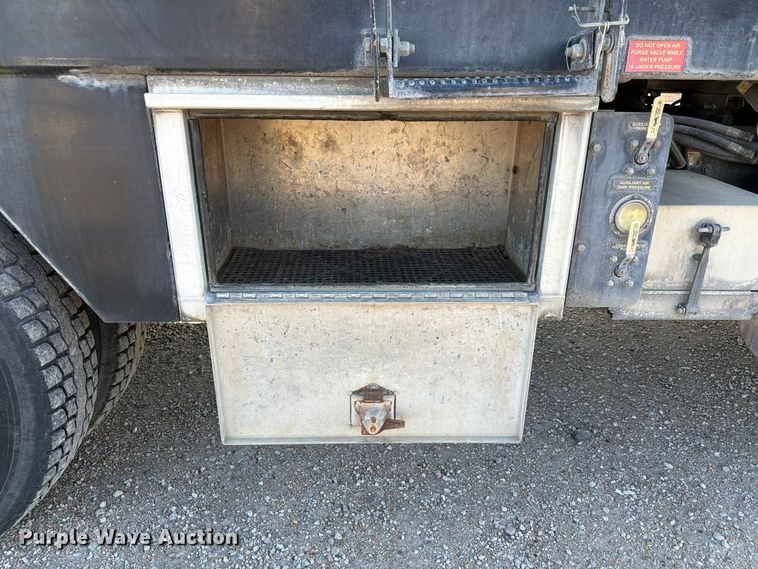 image for item FP3234 2009 Sterling Acterra sewer jetter truck