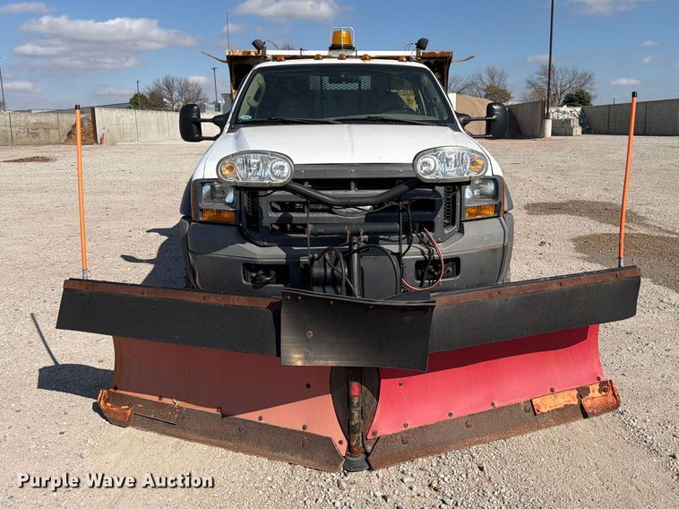 image for item FP3235 2005 Ford F450 dump truck
