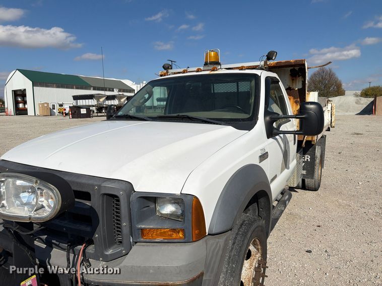 image for item FP3235 2005 Ford F450 dump truck