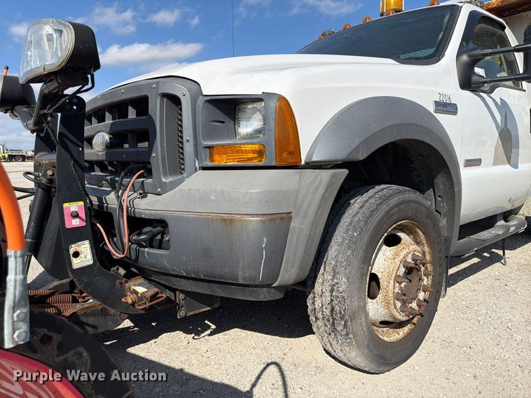 image for item FP3235 2005 Ford F450 dump truck