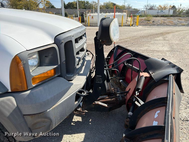 image for item FP3235 2005 Ford F450 dump truck