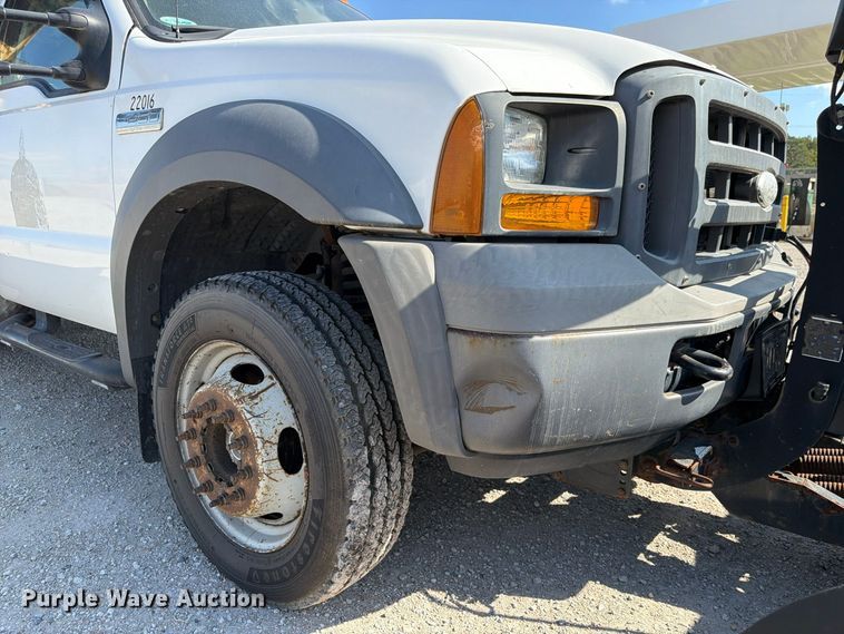 image for item FP3235 2005 Ford F450 dump truck