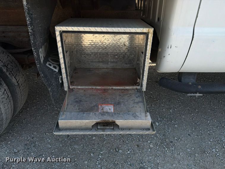 image for item FP3235 2005 Ford F450 dump truck