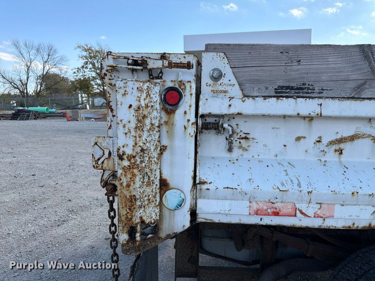 image for item FP3235 2005 Ford F450 dump truck