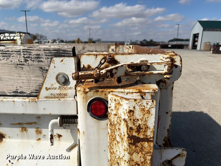 image for item FP3235 2005 Ford F450 dump truck