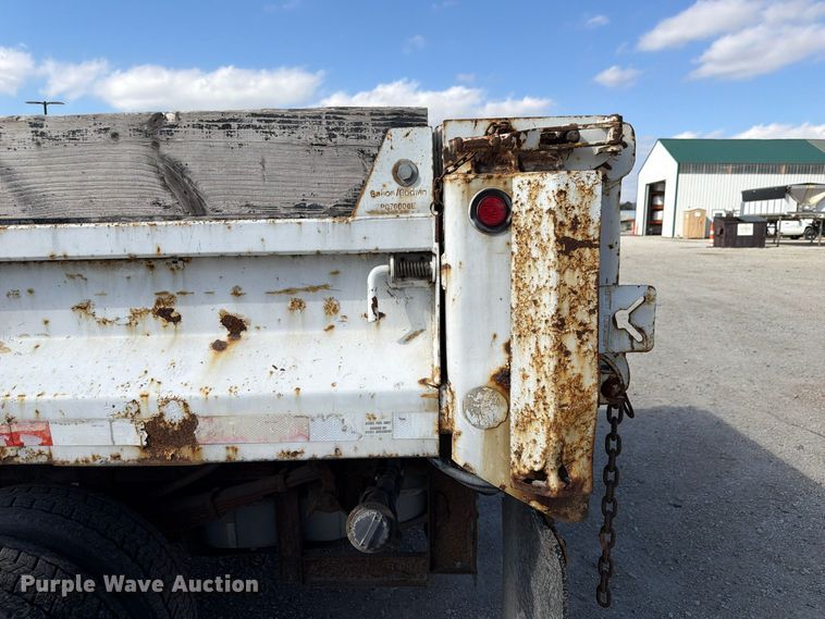 image for item FP3235 2005 Ford F450 dump truck
