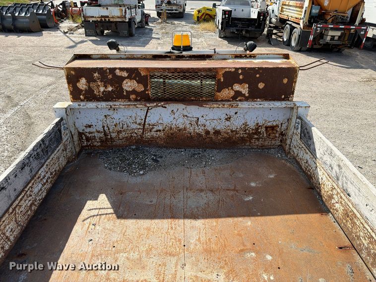 image for item FP3235 2005 Ford F450 dump truck