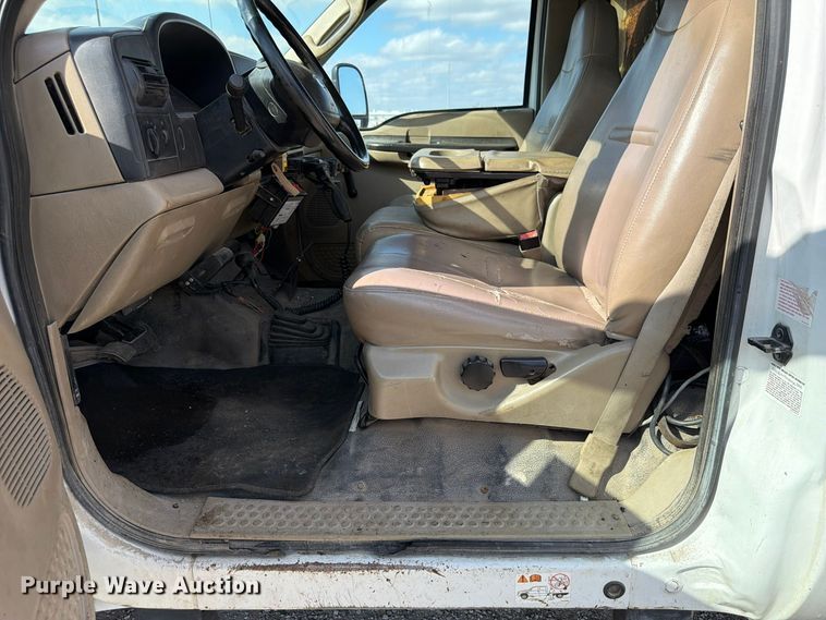 image for item FP3235 2005 Ford F450 dump truck